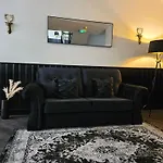 Sun Inn - Boutique Apartments Bingley