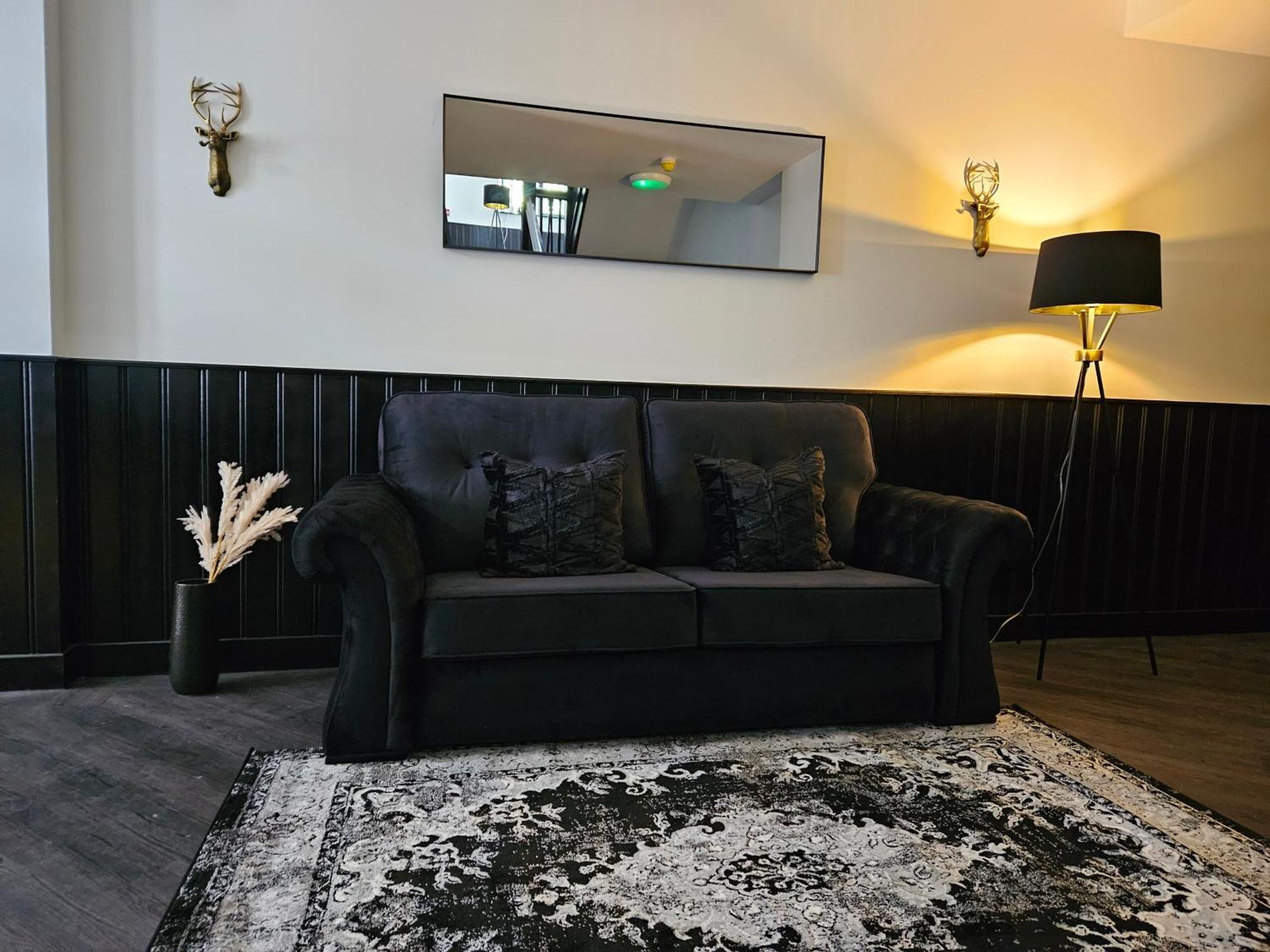 Sun - Boutique Bingley Bradford (West Yorkshire)